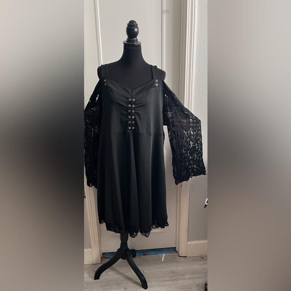 SHEIN Black Long Sleeve Dress with Lace Sleeves, Shoulder Straps